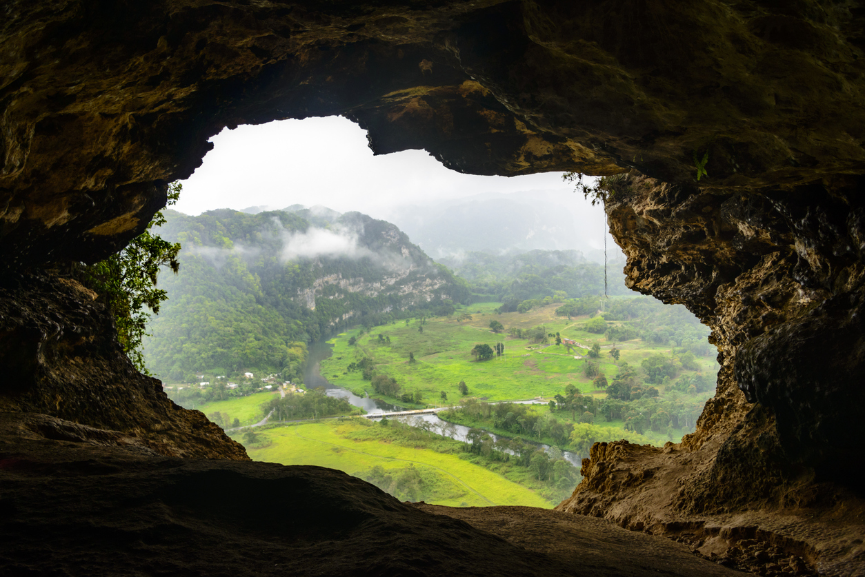 Cinco impresionantes cuevas de Puerto Rico
